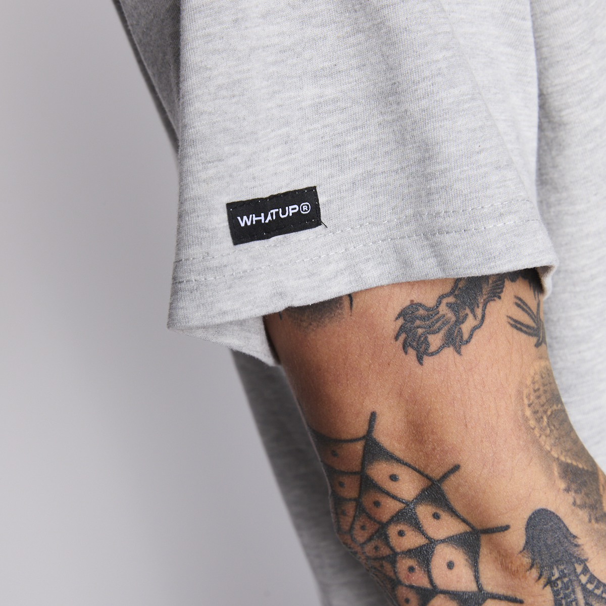 Polera Whatup Men Holy Marie Grey