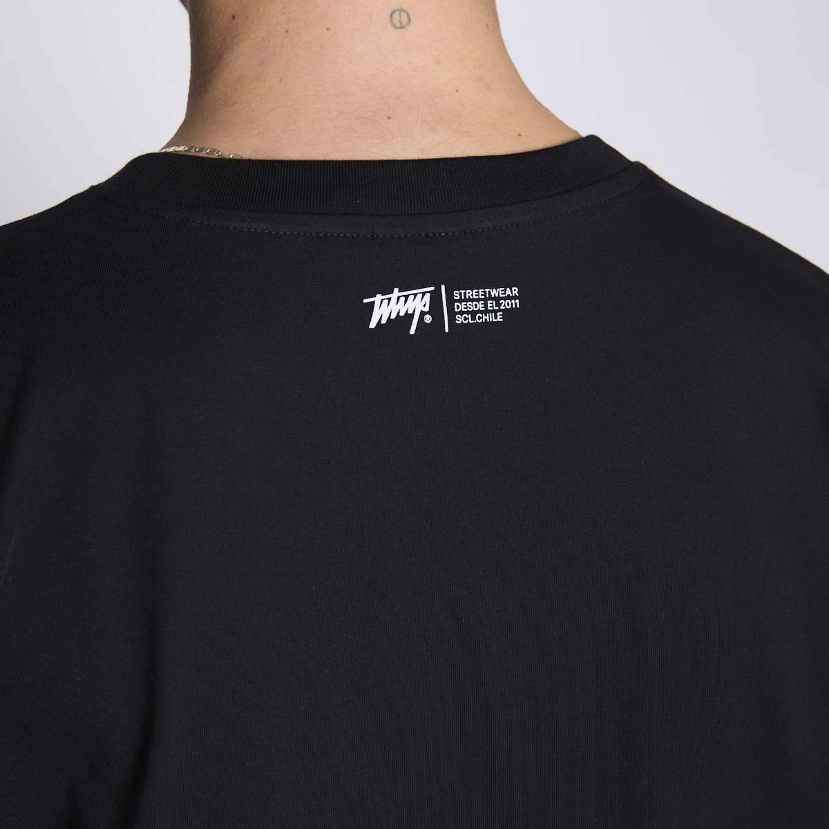 Polera Whatup Men Bite Black