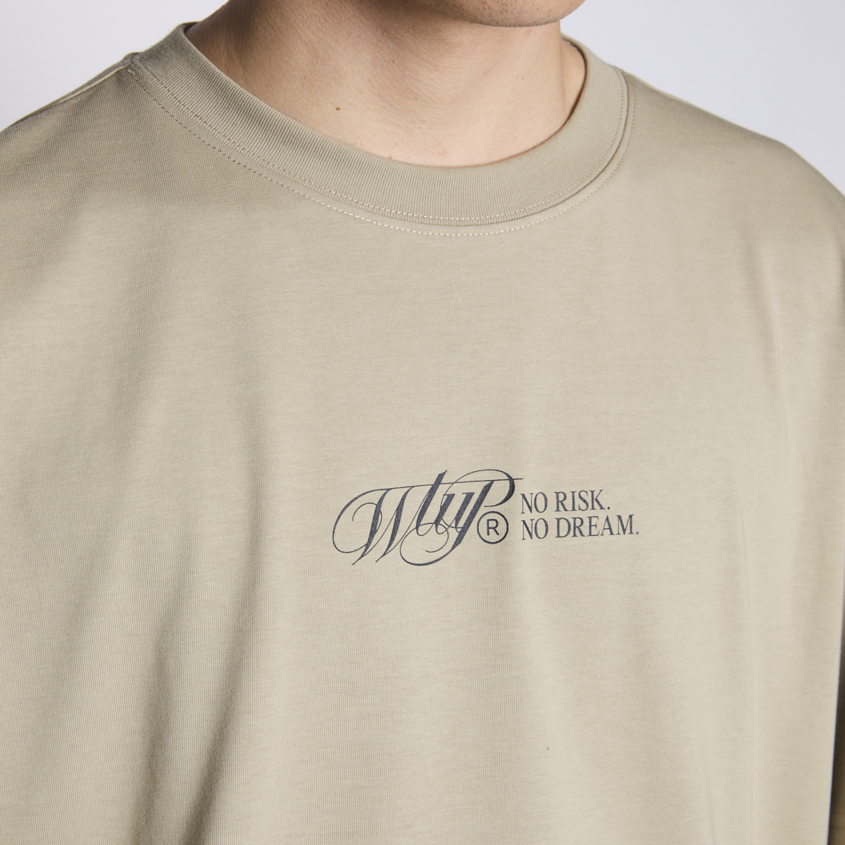 Polera Whatup Men No Risk No Dream Beige