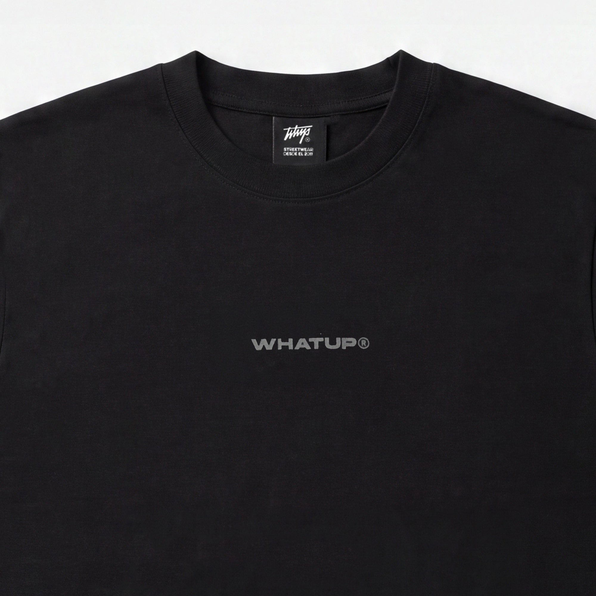 Polera WhatUp Men Classic Logo Black Grey