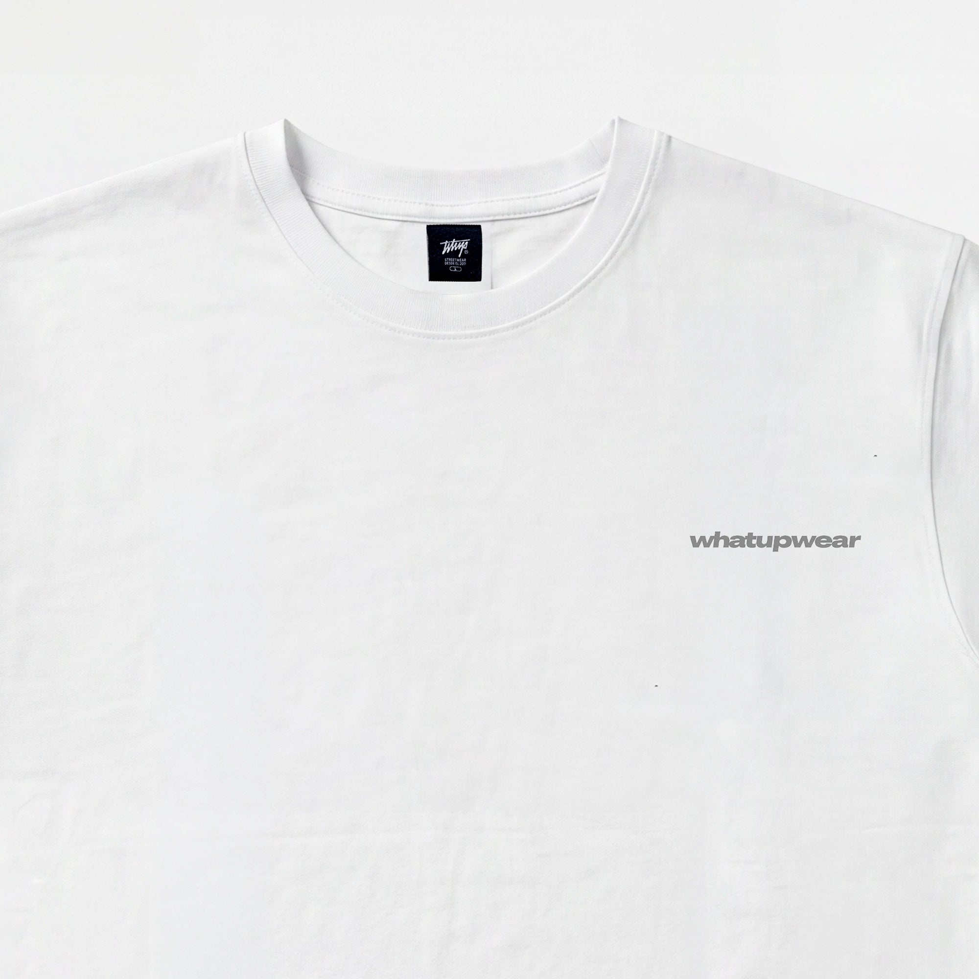 Polera WhatUp Men Boxy Wihte Logo Grey