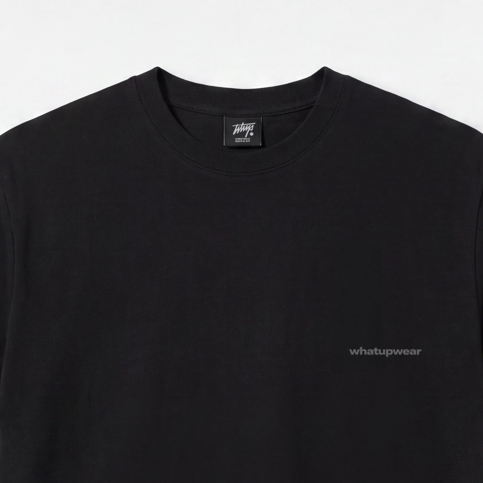Polera WhatUp Men Boxy Black Logo Grey