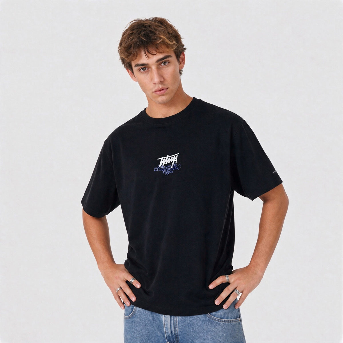 Polera Oversize Box Cherry Dice Negro