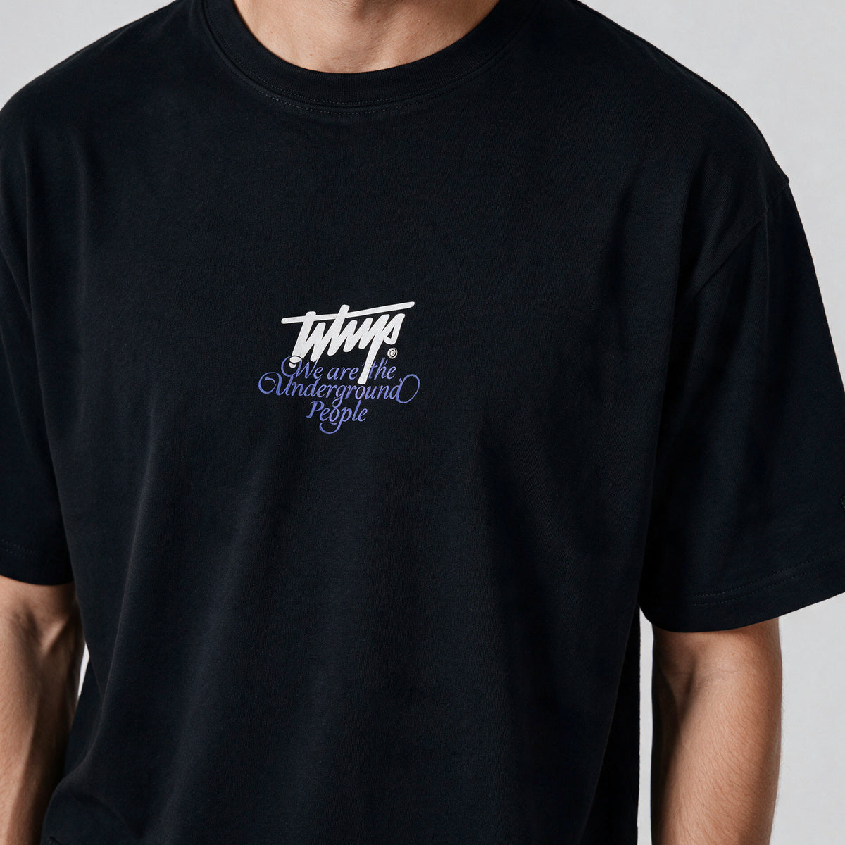 Polera Oversize Box Cherry Dice Negro