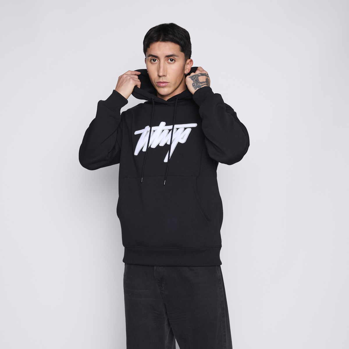 Polerón Whatup Hoodie Black White v26